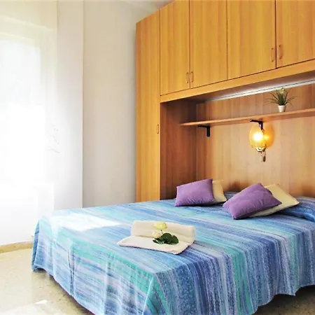 Apartament Amazing In Caorle With Communal Pool