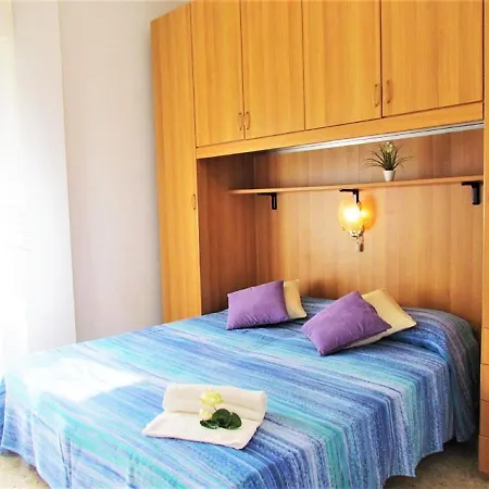 Apartment Amazing In Caorle With Communal Pool *